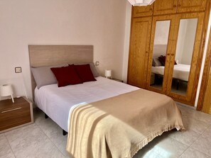 3 bedrooms, iron/ironing board, free WiFi, bed sheets - *** Charming apartment *** (Cehegín)
