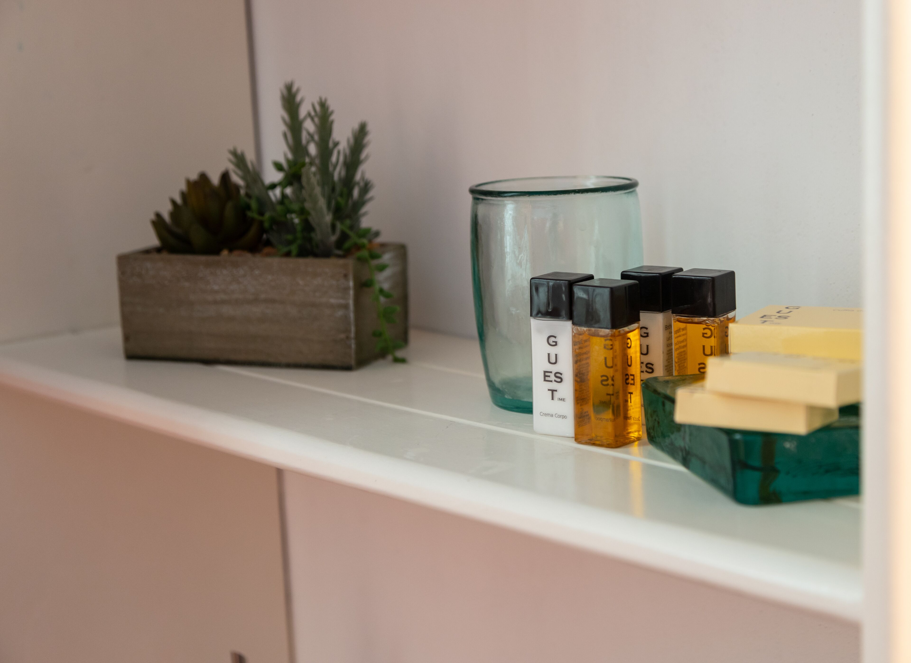 exclusive double room | bathroom | shower, rainfall showerhead, free toiletries, hair dryer