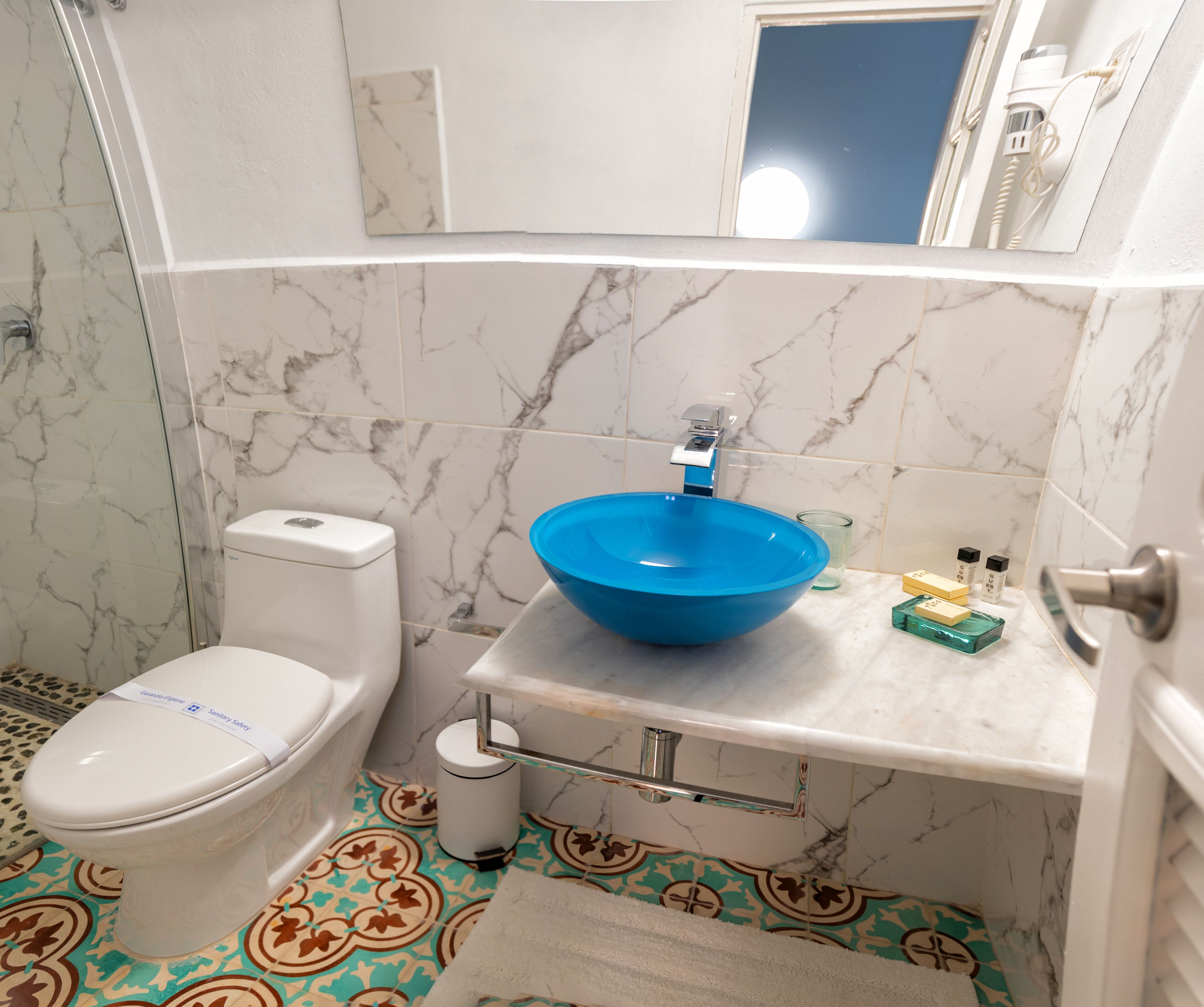 comfort double room | bathroom | shower, rainfall showerhead, free toiletries, hair dryer