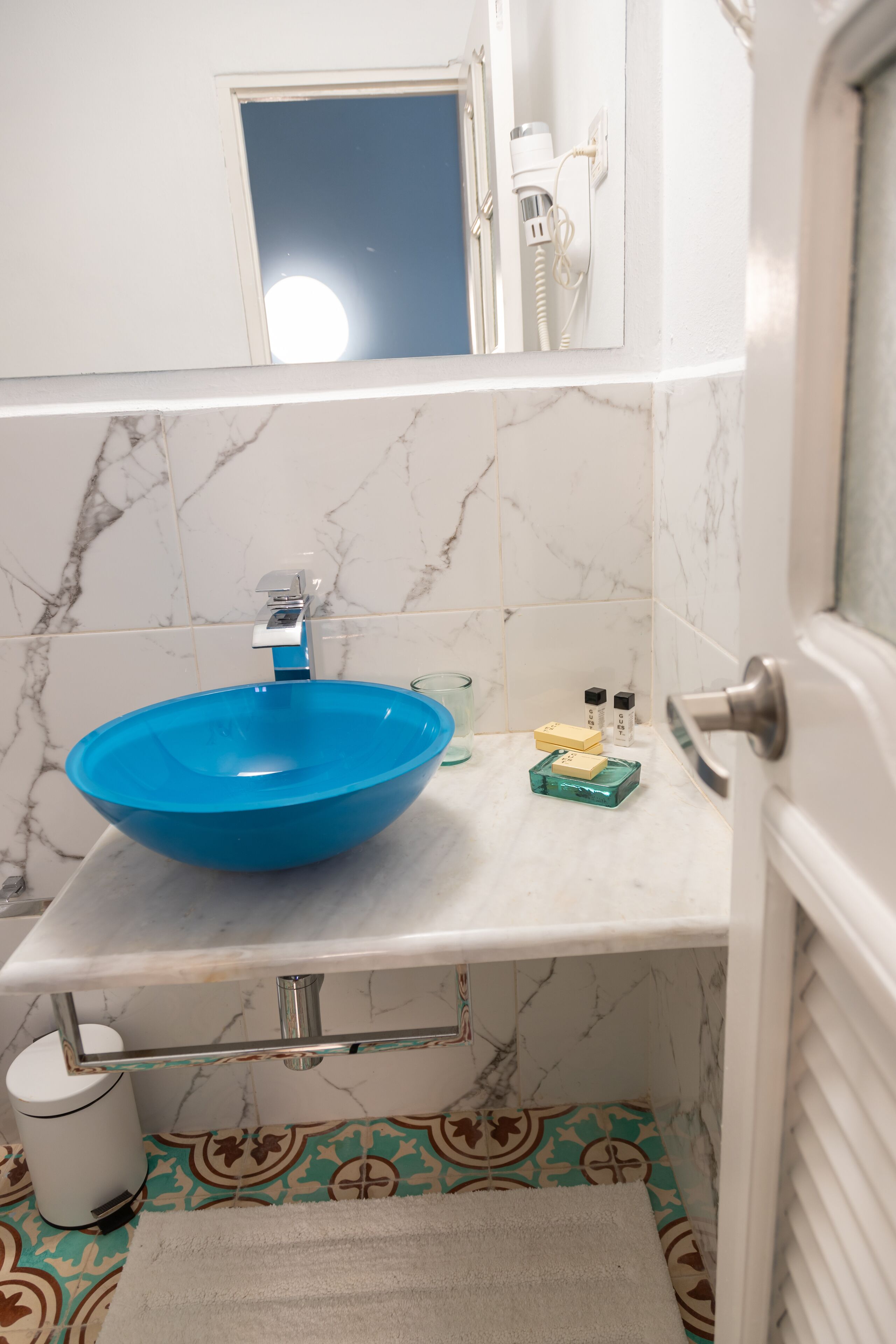 comfort double room | bathroom | shower, rainfall showerhead, free toiletries, hair dryer