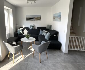 Flat-screen TV, fireplace - Hello and welcome to the Deichtraum! (Dangast)