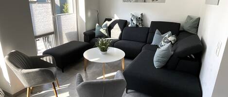 Platt-tv och eldstad