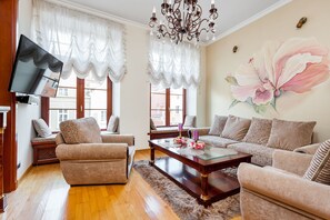 Apartment, 1 Bedroom | Living room