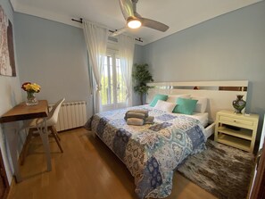 7 soverom, safe på rommet, lydisolert og strykejern/-brett