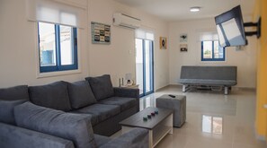 Villa | Living room | Flat-screen TV - Anatoli 3BR Holiday Home Near the Beach (Polis)