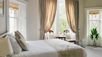 Individually decorated, individually furnished, desk, soundproofing