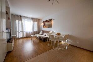 Apartment | Living room | LCD TV