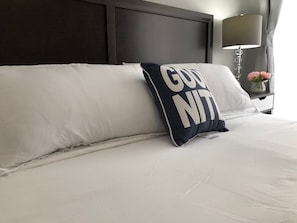 3 chambres, fer et planche à repasser, Wi-Fi gratuit, draps fournis