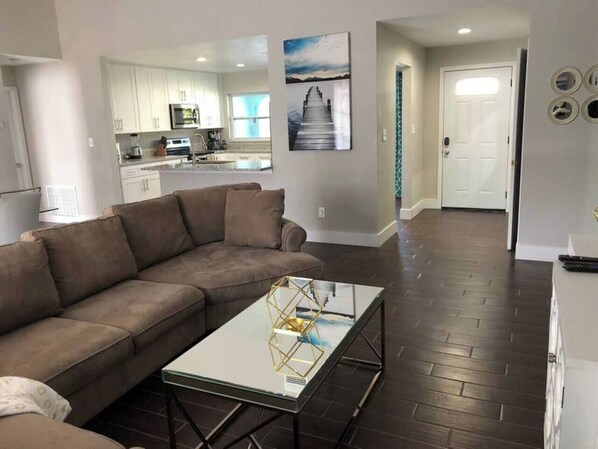 Villa (3 Bedrooms) | Living area | TV