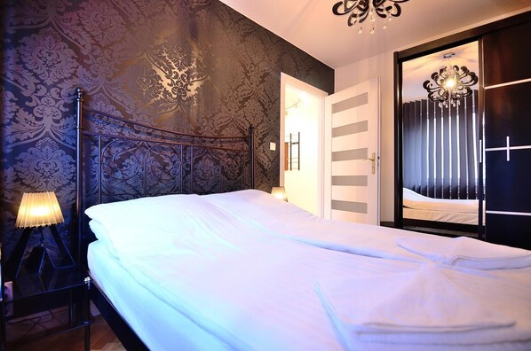 2 bedrooms, iron/ironing board, free WiFi, bed sheets - Victus Apartamenty - La Figure (Sopot)