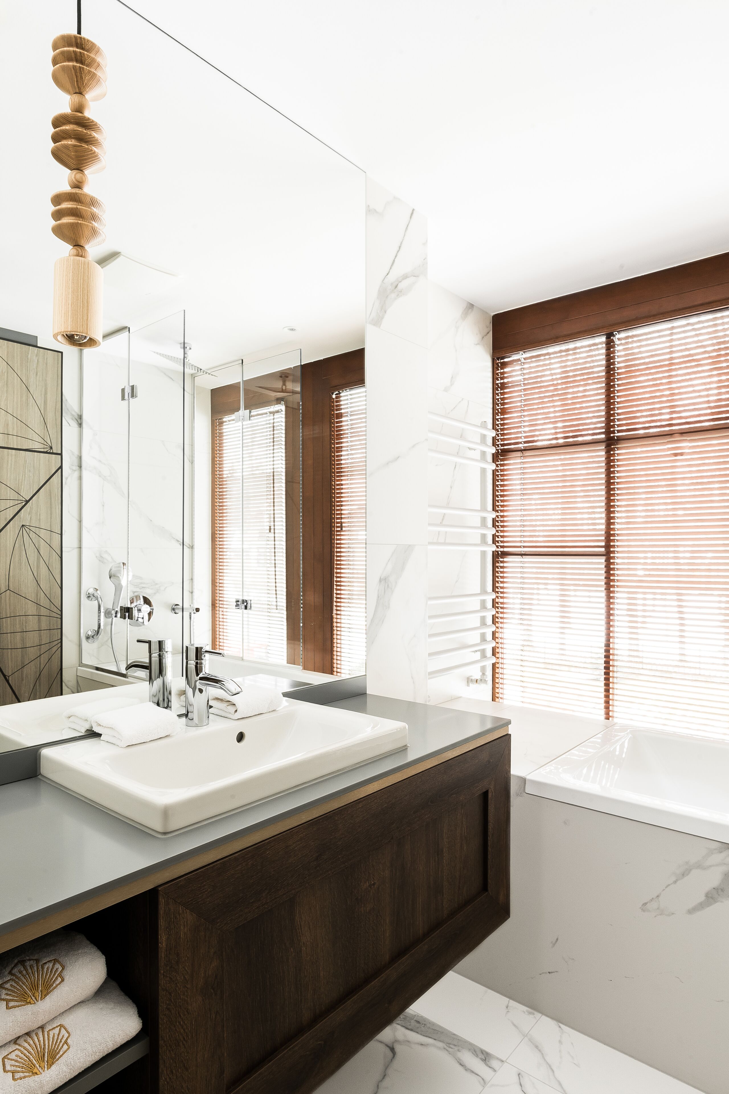 deluxe room | bathroom | hair dryer, bathrobes, slippers, towels