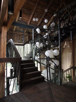 Couples treatment rooms, sauna, hot tub, steam room, body treatments