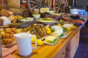 Daily buffet breakfast for a fee - Młyn Klekotki spa resort (Gmina Godkowo)