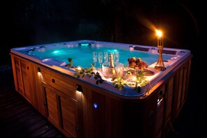 Outdoor spa tub - Młyn Klekotki spa resort (Gmina Godkowo)