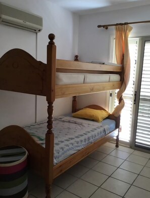 Ferienhaus | 2 Schlafzimmer, kostenloses WLAN, Bettwäsche