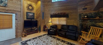 Winchester Lodge* 8Br, Private Hot Tub, Wifi, Satellite Tv, Bbq Grill