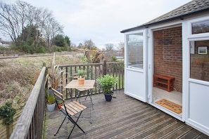 Three-Bedroom House | Terrace/patio