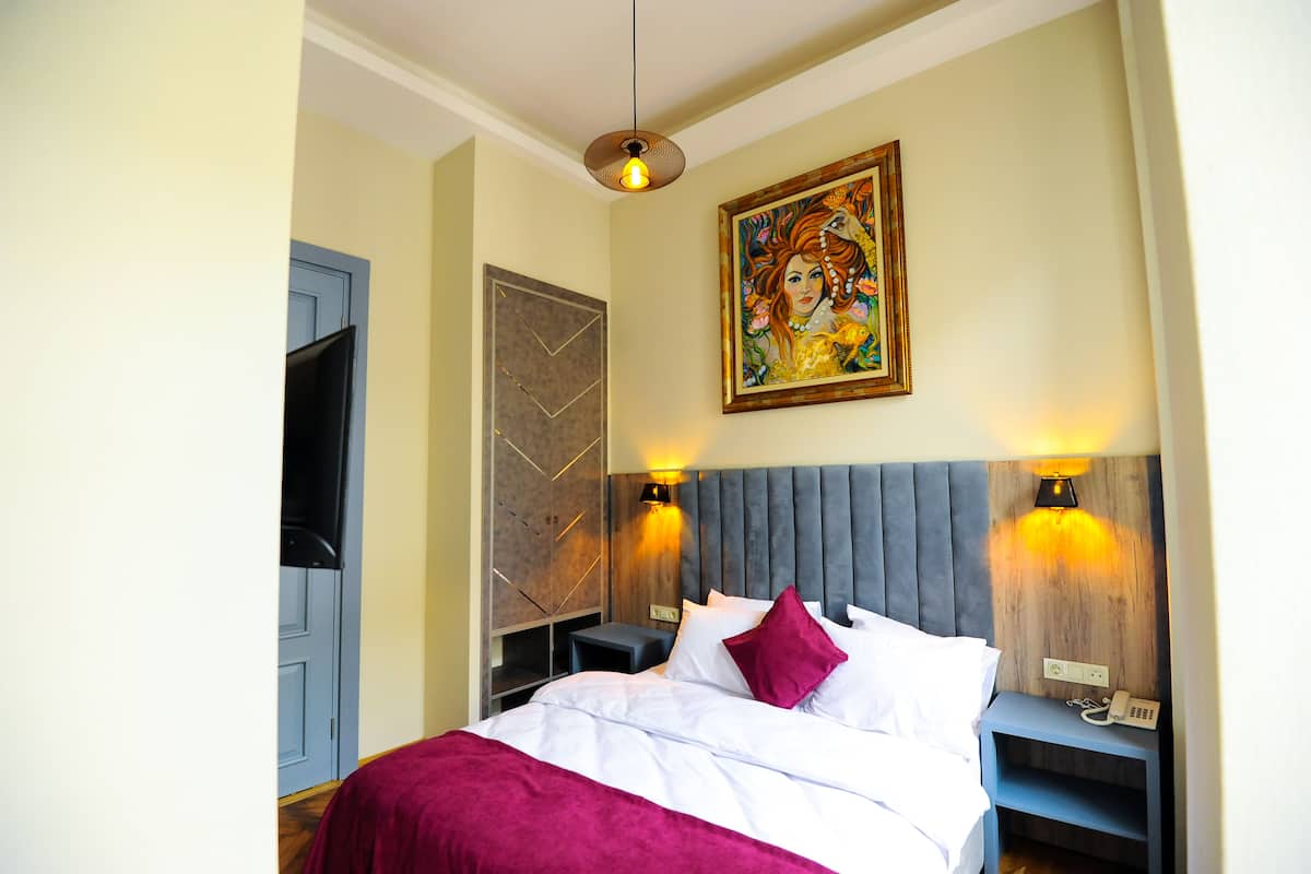 Comfort Double Room, 1 Bedroom, City View | In-room safe, soundproofing, free WiFi, bed sheets