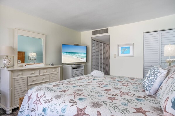 2 habitaciones, escritorio, tabla de planchar con plancha y wifi gratis 