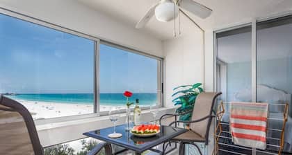 7th-Floor Oceanfront Palm Beach Club Condo | Stunning Views | Heated Pool | Prime Location!
