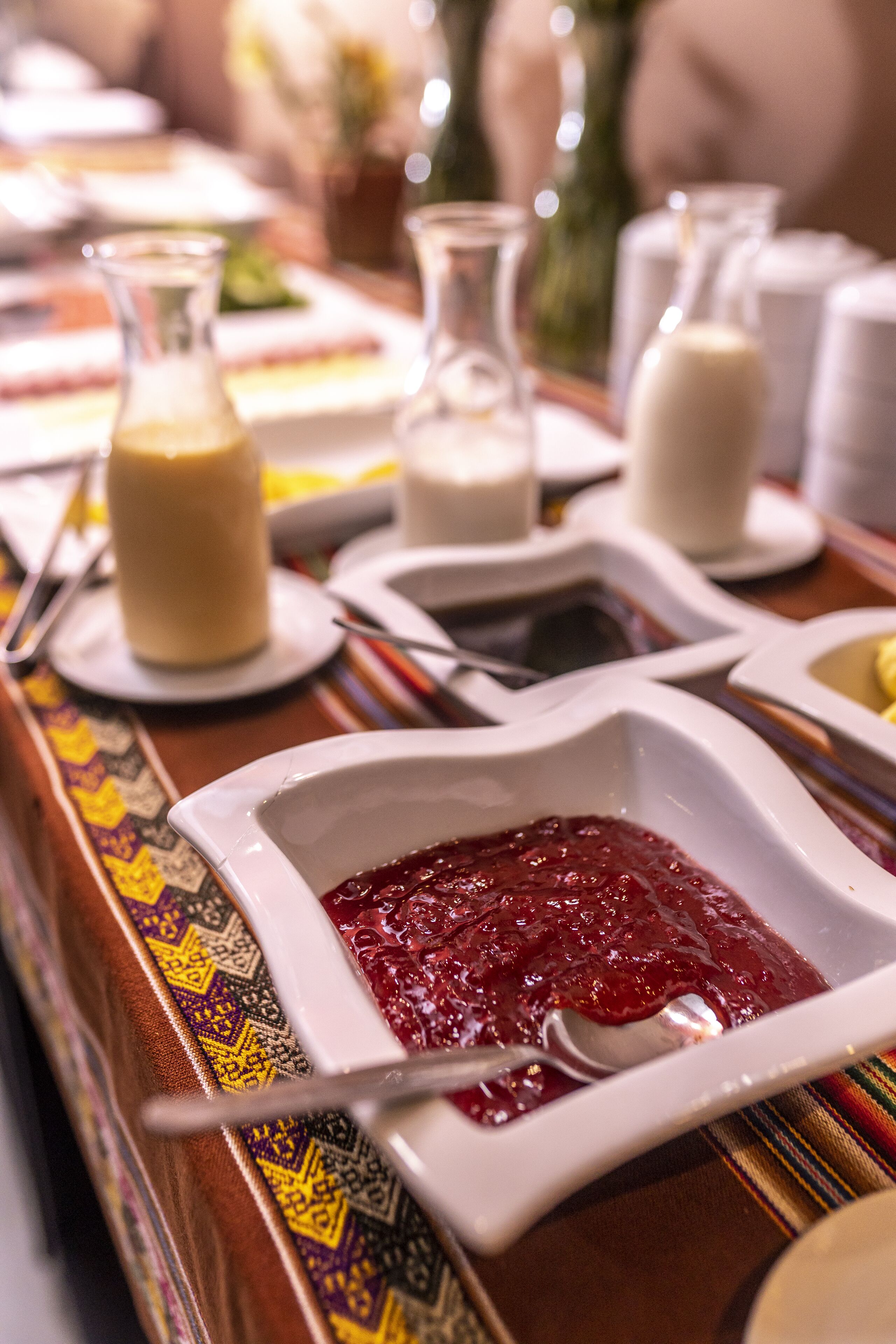 daily buffet breakfast (pen 6 per person)