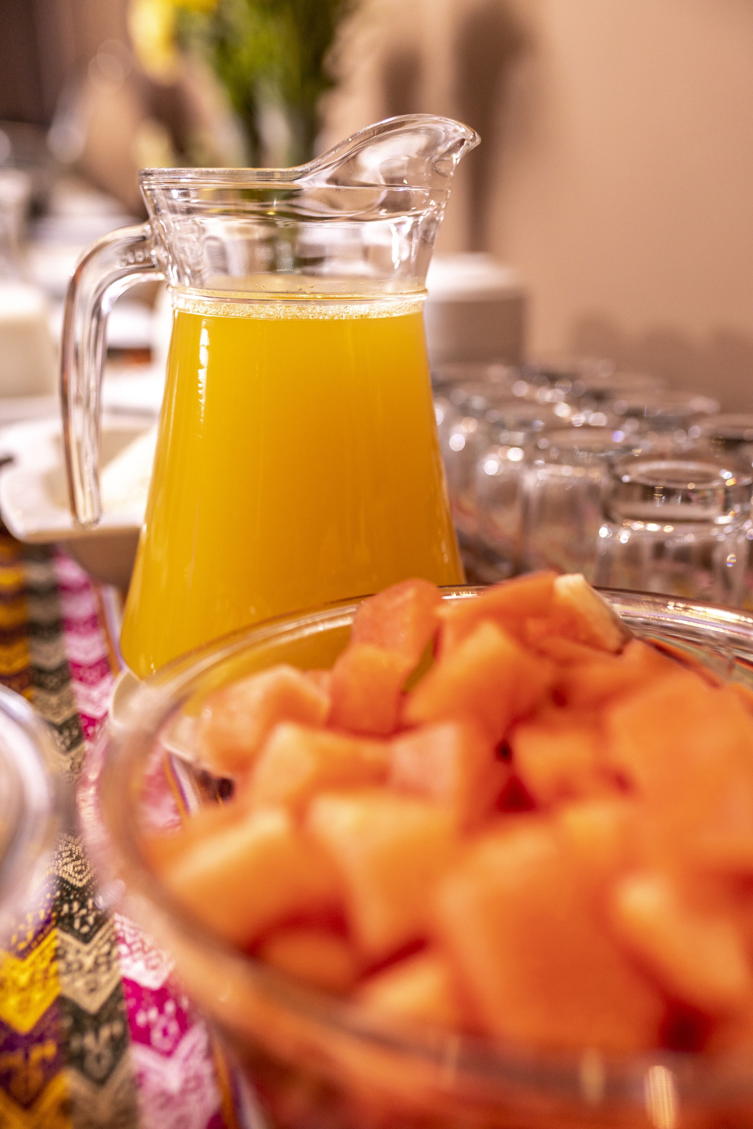 daily buffet breakfast (pen 6 per person)