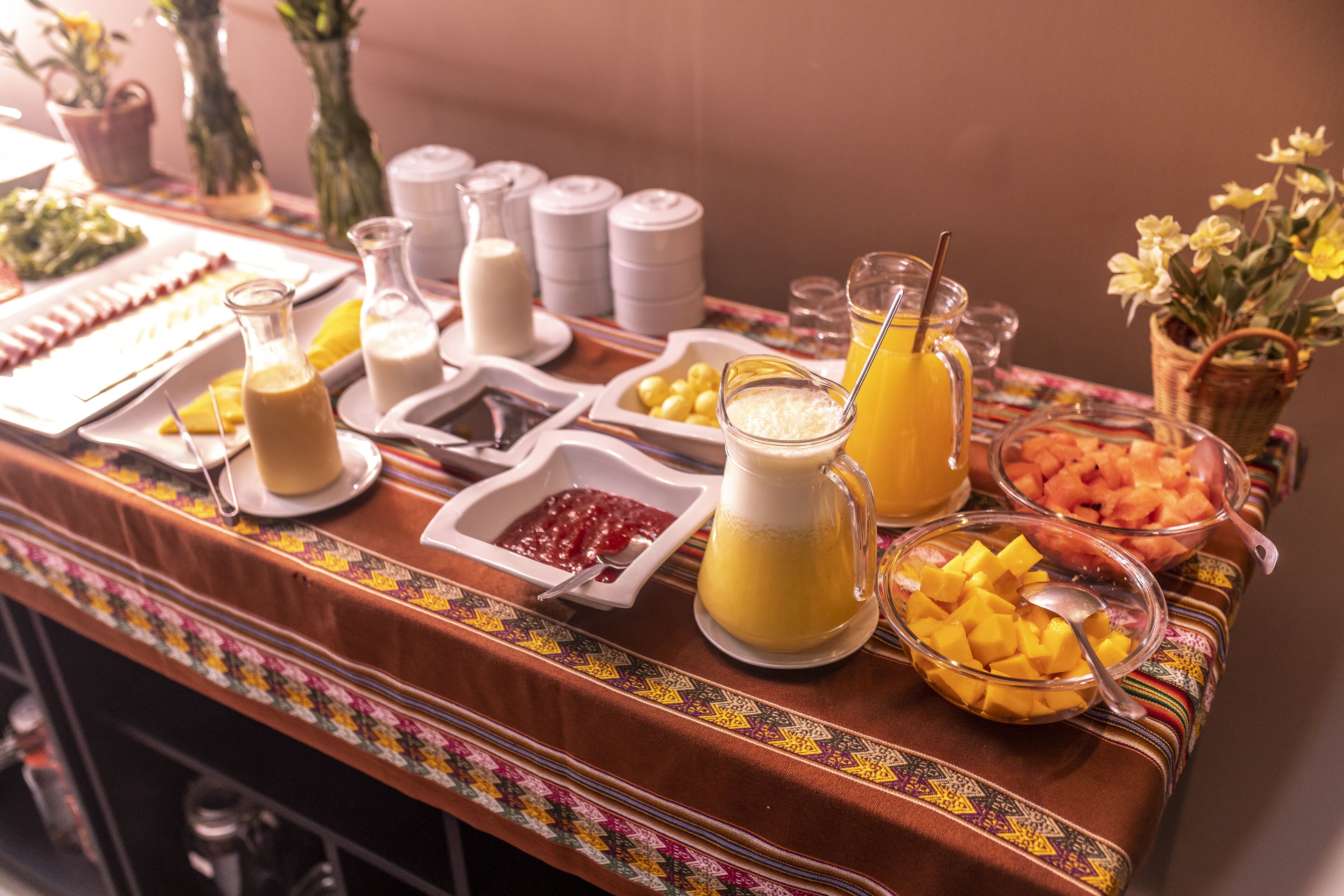 daily buffet breakfast (pen 6 per person)