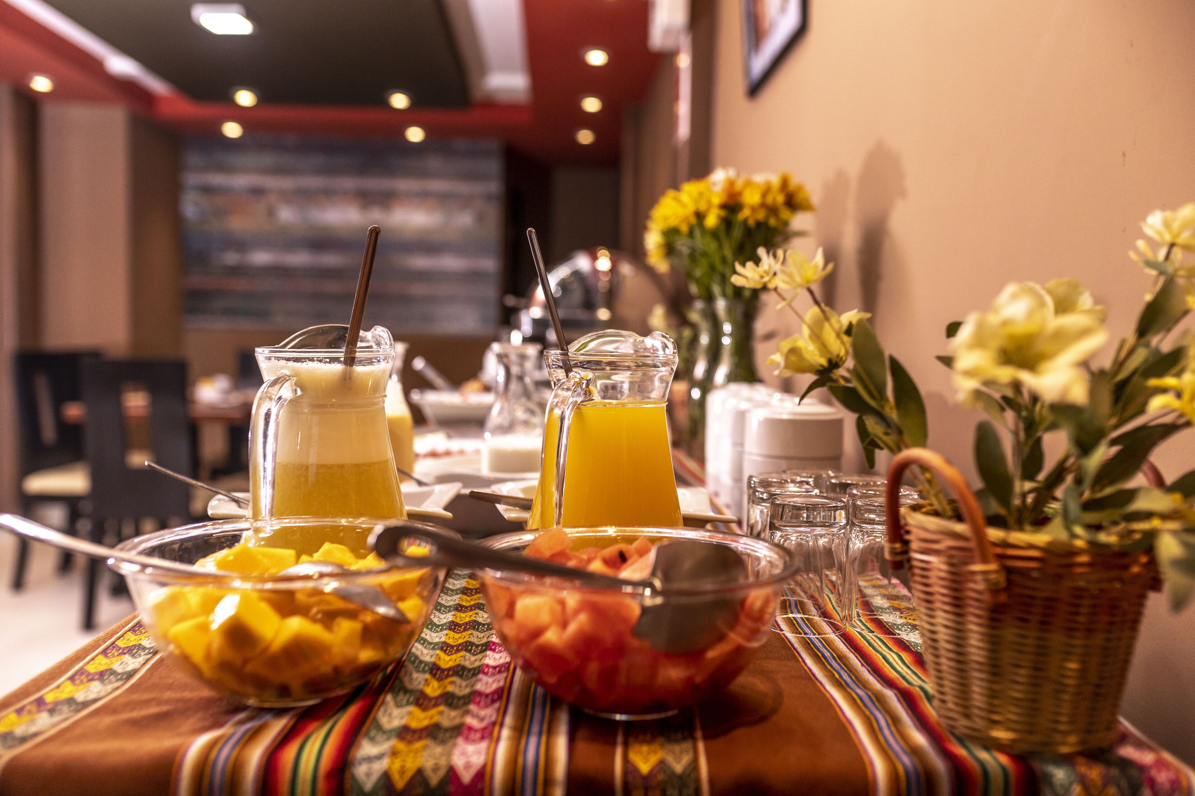 daily buffet breakfast (pen 6 per person)