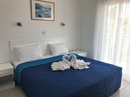 Fig Tree Z Holiday Villas DPS07 - Two Bed Townhouse near the beach