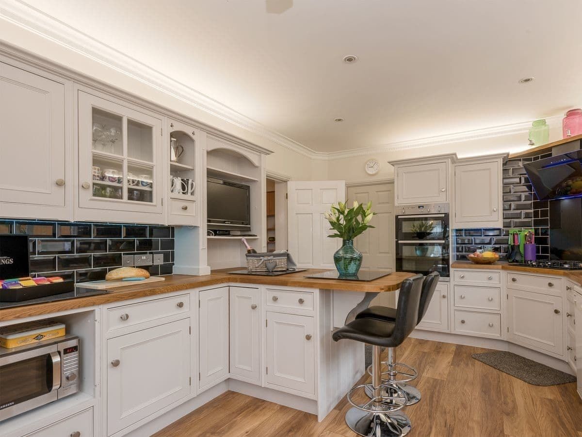 Luxury Villa | Private kitchen | Full-size fridge, microwave, oven, stovetop