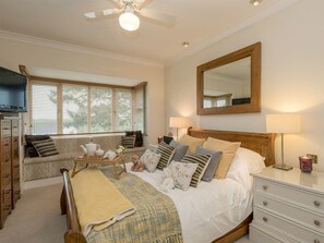 奢华别墅 | 5 多间卧室、办公桌、笔记本电脑工作区、熨斗/熨衣板