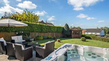 Vila superluxo | 5 quartos, escrivaninha, espaço de trabalho para notebook