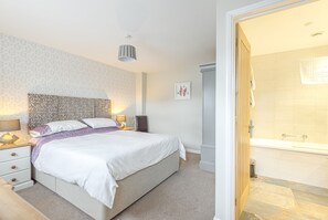 1 bedroom, iron/ironing board, free WiFi, bed sheets - The Linhay Sleeps 2 (1 Bedroom) (bideford)