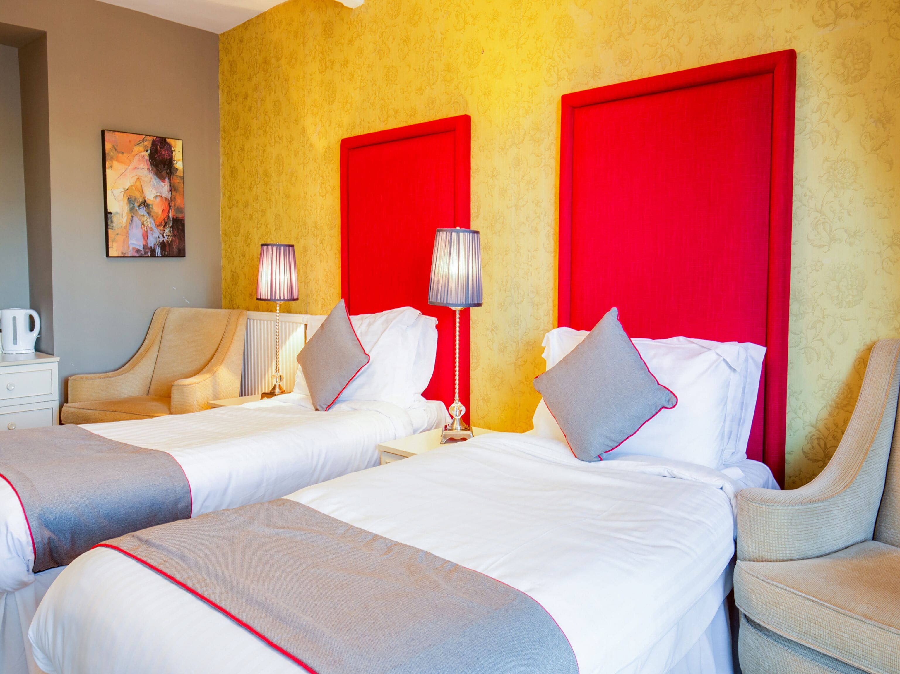 Standard Twin Room | Desk, iron/ironing board, free WiFi, bed sheets