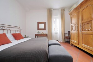 3 間睡房、房內夾萬、熨斗/熨衫板、免費 Wi-Fi