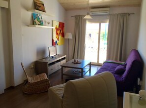Appartement Standard | Salle de séjour | Téléviseur à écran plat