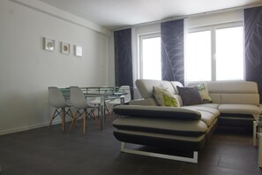 Family Studio | In-room dining - CityStudiosTreysa (Schwalmstadt)