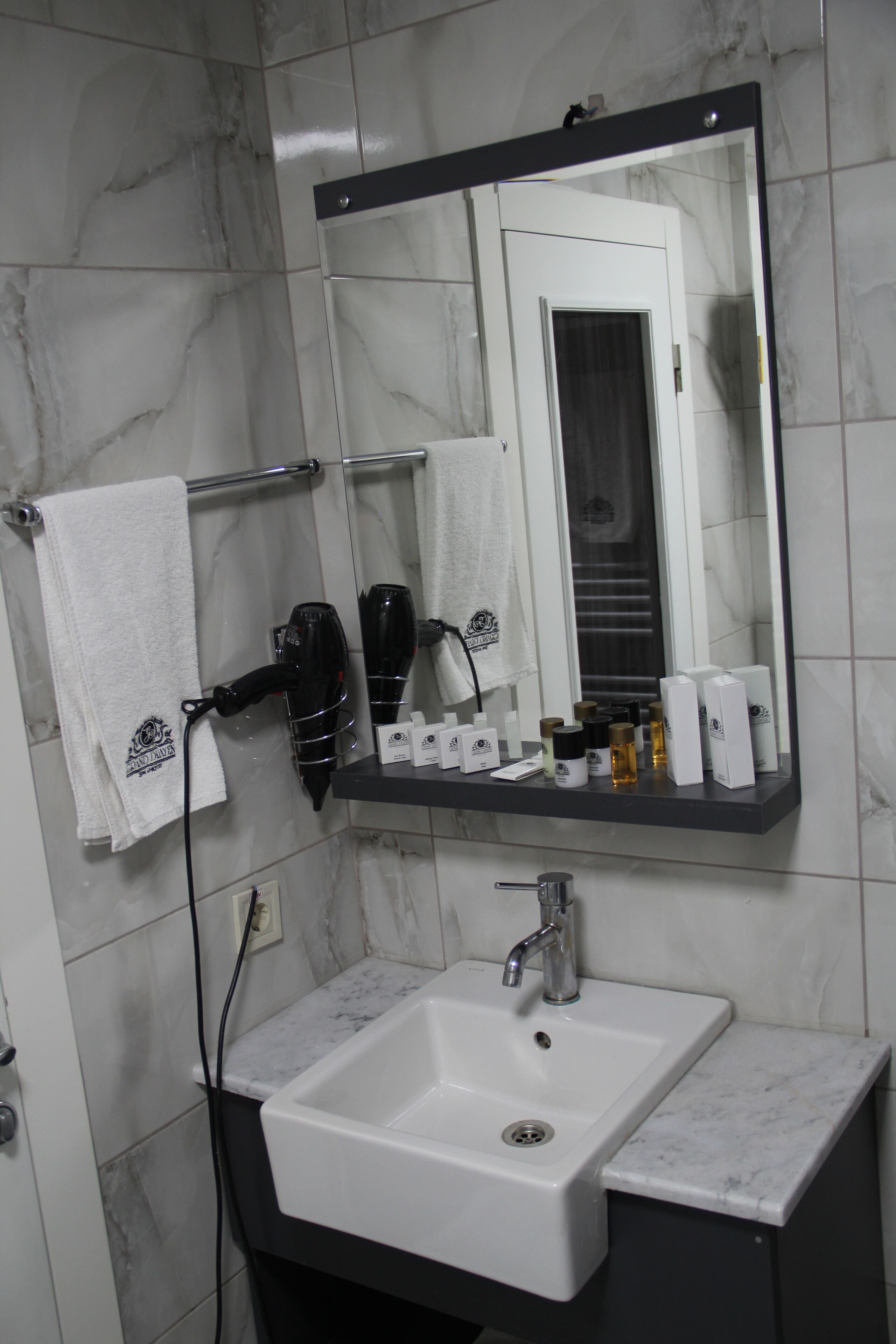 1 bedroom, premium bedding, minibar, laptop workspace