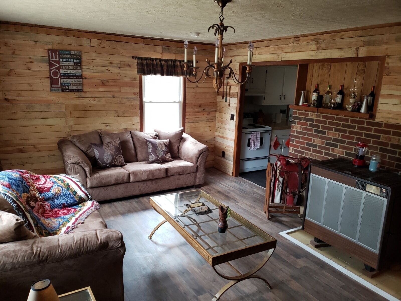 3 Bedroom Cabin, newly renovated.