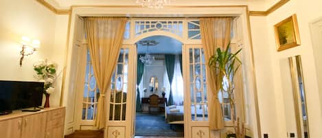 City appartement | 1 slaapkamer, een strijkplank/strijkijzer, gratis wifi, beddengoed