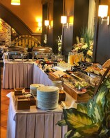 Desayuno buffet diario (EUR 5 por persona)