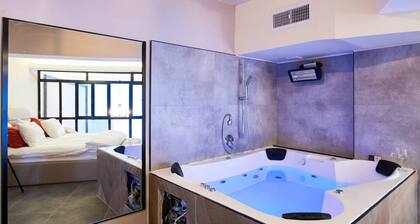 Mamilla Luxury Suite - Jacuzzi