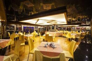 Daily continental breakfast for a fee - Hotel Anel (Sofia)