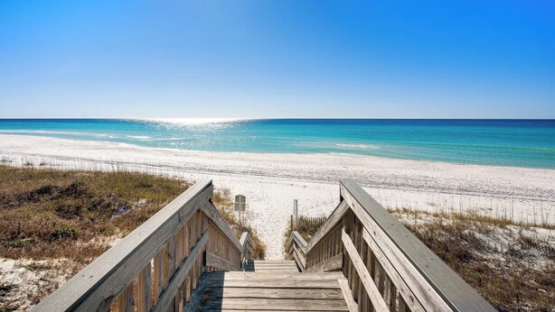Beach - Coral Reef - Private Beach, Bikes, & Beach Chairs (Santa Rosa Beach)