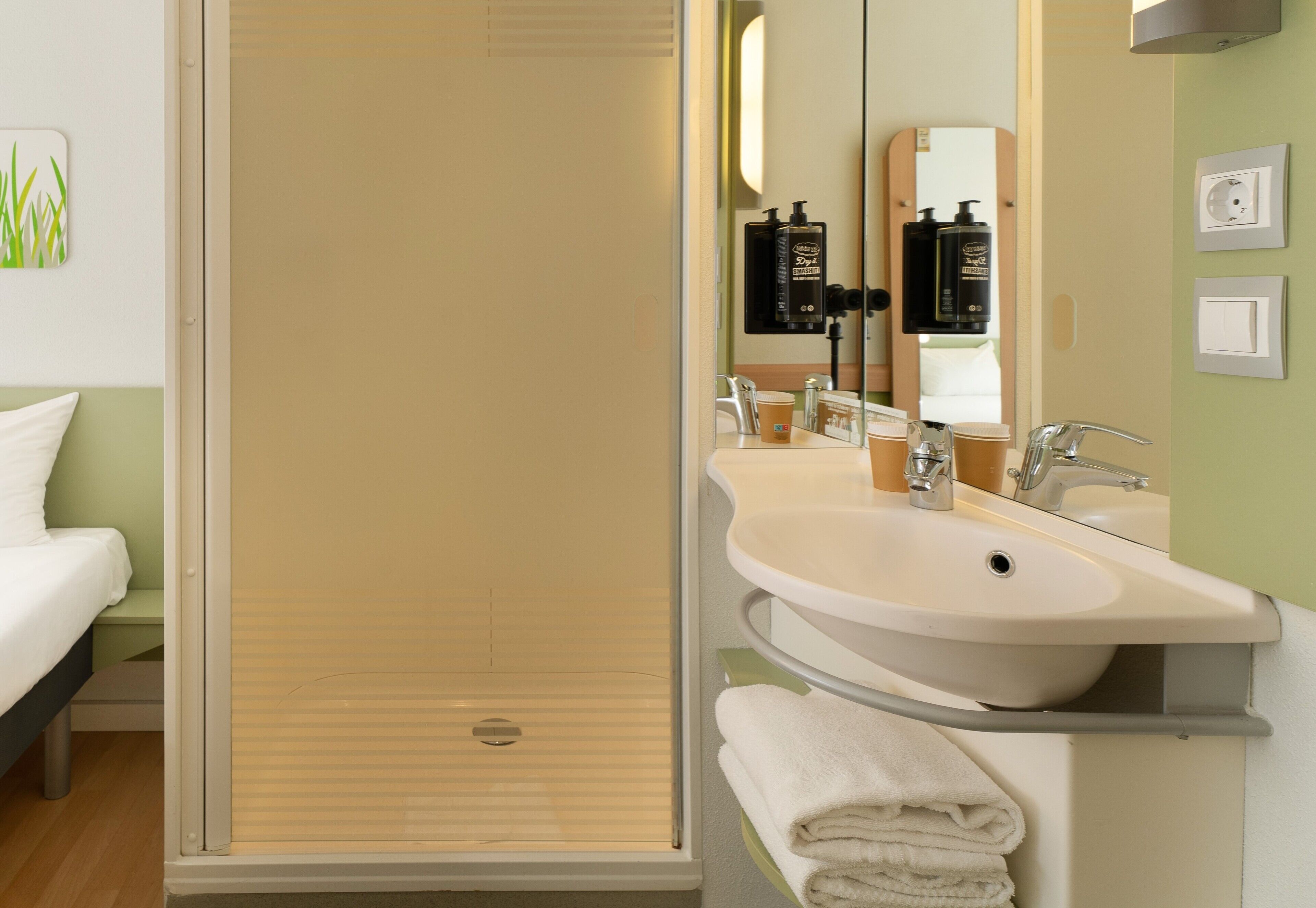 Room, 1 Double Bed | Bathroom