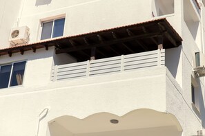 Exterior - Yiolanda - 2BR - City Center (Larnaca)