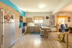 Appartement Standard | Coin séjour | Télévision à écran plat