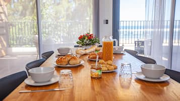 Departamento, 3 habitaciones, vista al mar (T4 PMR) | Área de sala de estar