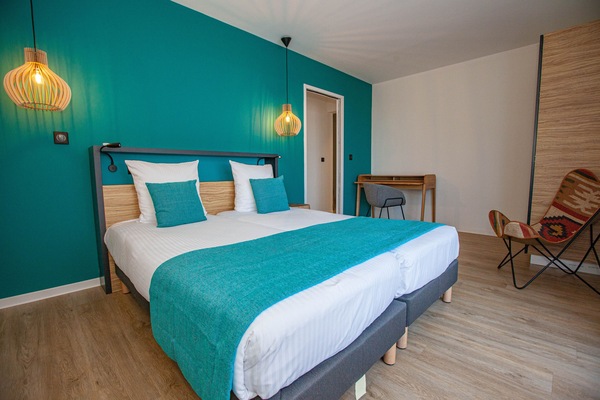 Apartment, 3 Bedrooms, Sea View (T4 PMR) | Desk, laptop workspace, free cots/infant beds, free WiFi