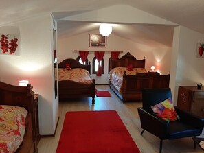 Habitación familiar (Grenadine) | Decoración personalizada y muebles diferentes